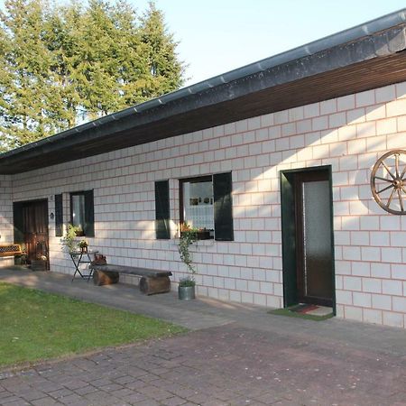 Ferienhaus Am Maibuesch - Rollstuhlgerecht Ulmen Eksteriør bilde